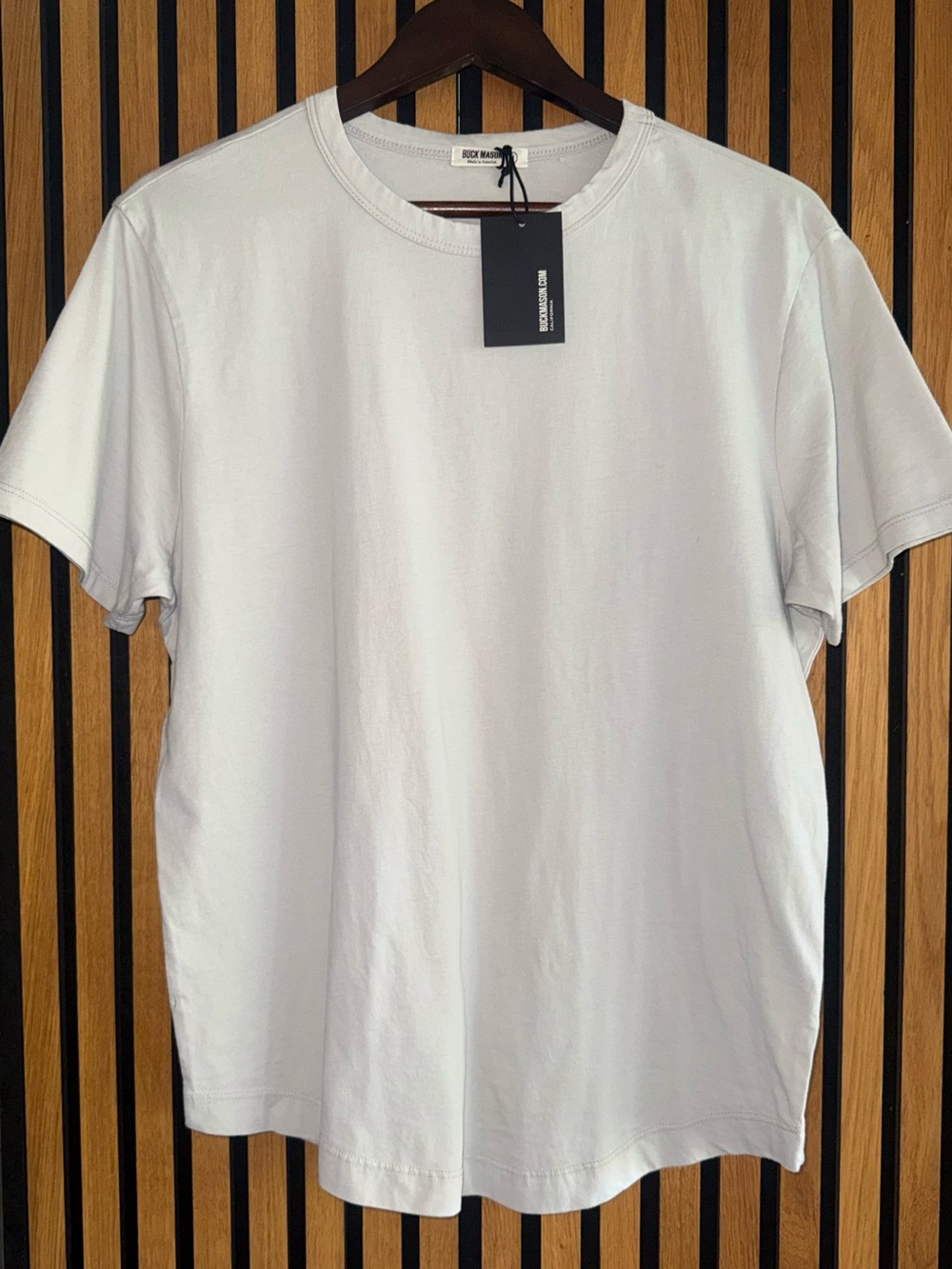 Buck Mason NWT 100% Pima Cotton Curved Hem Tee in “Granite” - Picture 3 of 11